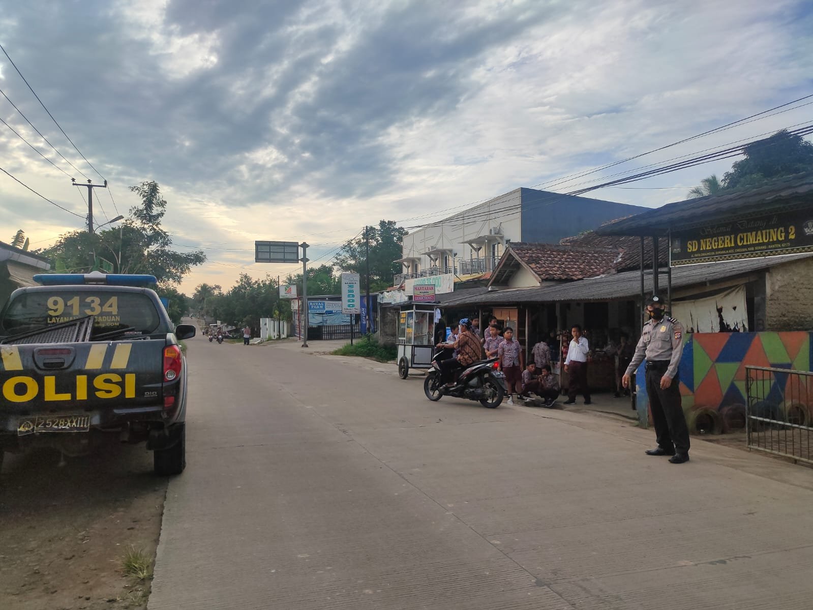 Strong Poin Penggaturan Lalu Lintas Jalan Raya Polsek Cikeusal