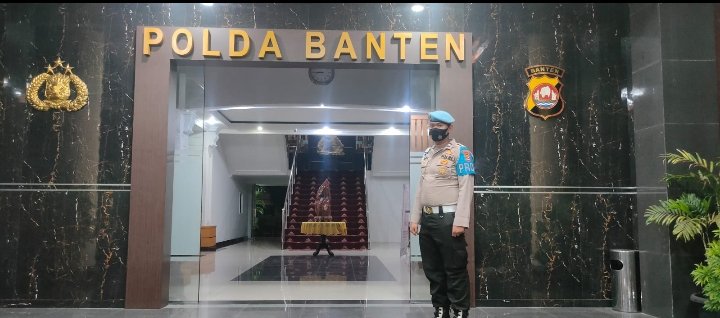 Jamin Keamanan Lingkungan Polda Banten, Personel Bidpropam Laksanakan Patroli Malam