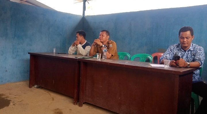 Diduga Tidak Transparansi Kades,RT/RW Sambangi Kantor Desa Sukamanah,Pertanyakan Rotasi Sekdes