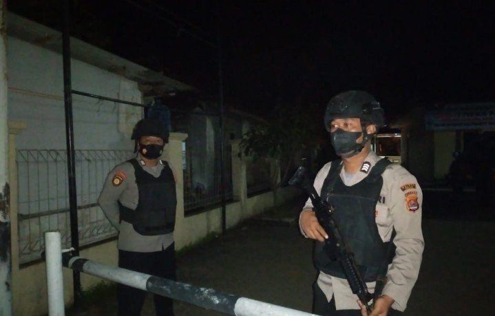 Tingkatkan Kewaspadaan Jaga Mako, Piket Polsek Pamarayan Polres Serang Laksanakan Sispam Mako