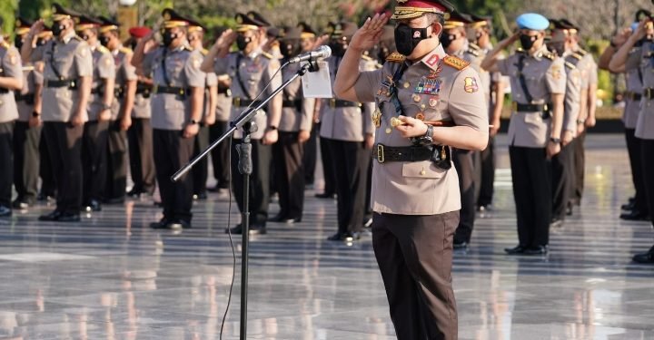 Beri Penghormatan ke TMP Kalibata, Kapolri Lanjutkan Semangat Pahlawan Wujudkan Indonesia Emas