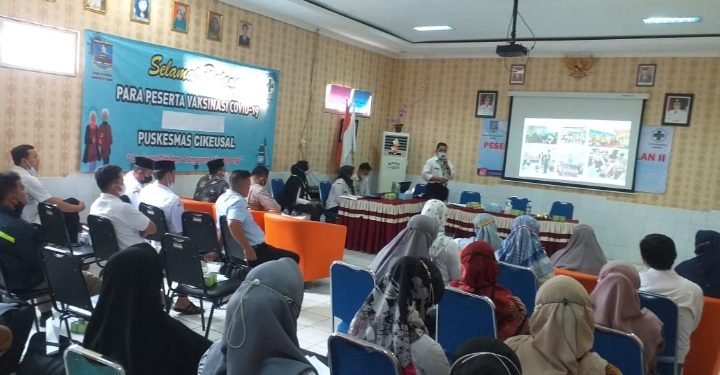 Kapolsek Cikeusal Melaksanakan Giat Pertemuan Loka Karya Mini Triwulan II UPT Puskesmas Cikeusal