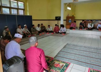 Tingkatkan Iman Iman dan Taqwa Kapolsek Cikeusal Polres Serang Melaksanakan Giat Rutinitas Pengajian Bulanan Tingkat Kecamatan
