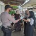 Pastikan Warga Sehat, Polsek Cipanas Polres Lebak membagikan Masker kepada Warga Gratis