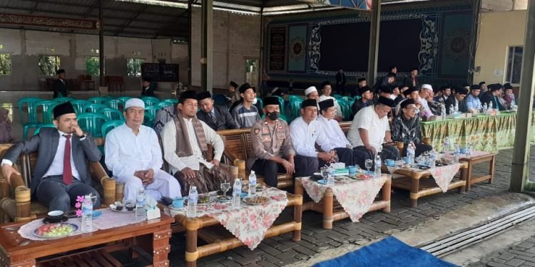 Kanit Binmas Polsek Rangkasbitung Polres Lebak Hadiri Giat Pembukaan PORSENI di Ponpes Al Fafa di Desa Nameng