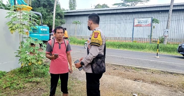 Jaga Silaturahmi Dan Kemitraan Bhabinkamtibmas Sambang Ke Warga