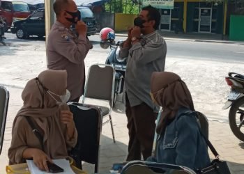 Himbauan Mematuhi Prokes Menggunakan Masker kepada Nasabah Bank Bjb