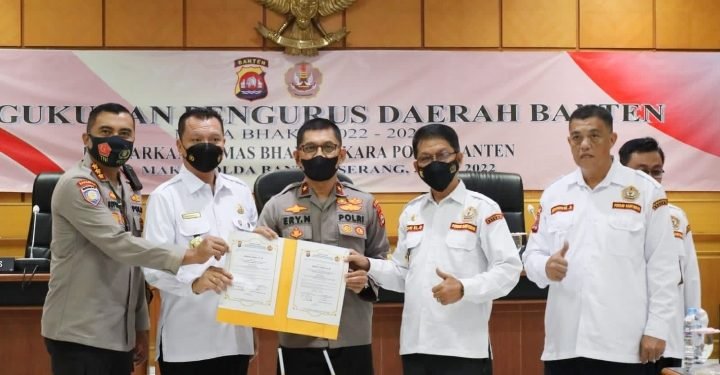 Banten Gelar Pelantikan dan Pengukuhan Pengurus Pokdarkamtibmas Bhayangkara
