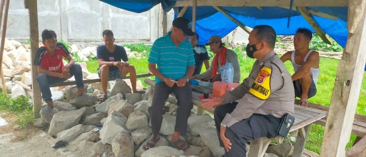 Bhabinkamtibmas Polsek Kragilan Polres Serang Laksanakan Giat Rutin Sambang Ke Desa Binaan