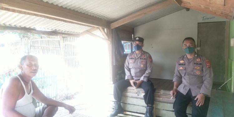 Personel Polsek Rangkasbitung Polres Lebak Giat Sambang Ke Warga Masyarakat di Kelurahan Cijoro Pasir