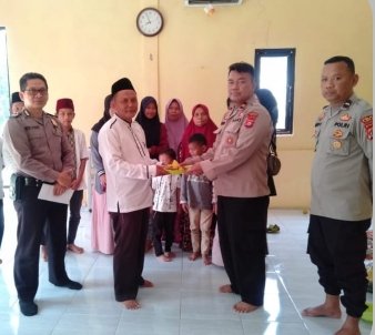 HUT Bhayangkara Ke 76, Polsek Cibadak Polres Lebak Gelar Pengajian Dan Santunan Anak yatim.