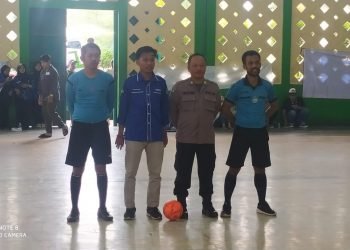 Anggota Polsek Baros Polresta Serang Kota Melaksanakan PAM Turnamen Futsal Putri