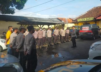 Kapolsek Baros Polresta Serkot Pimpin Apel Pagi Dan Beri Arahan Kepada Anggota