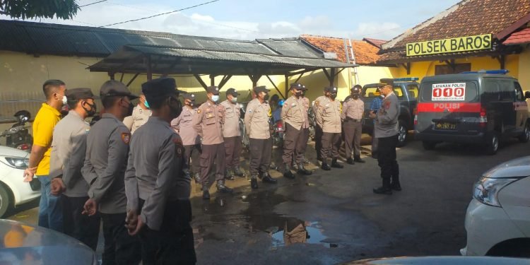 Kapolsek Baros Polresta Serkot Pimpin Apel Pagi Dan Beri Arahan Kepada Anggota