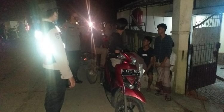 Polsek Curugbitung Polres Lebak Bersama Muspika Melaksanakan Pam Malam Takbir Idul Adha 1443 H Patroli Gabungan