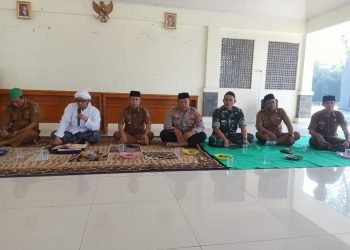 Kapolsek Pamarayan Menghadiri Kegiatan Pengajian Rutin Bulanan Tingkat Kec. Bandung