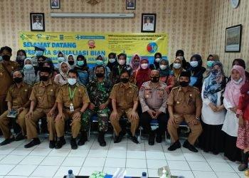 Kapolsek Cikeusal AKP Humaedi.SH.Melaksanakan Giat Sosialisasi BIAN di Aula Puskesmas Cikeusal