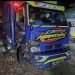 Gagal Menyalip, Pemotor Tewas Tabrak Truk, Satlantas Polres Cilegon Evakuasi Korban