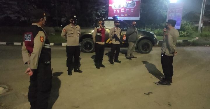 Antisipasi Gangguan Kamtibmas, Jajaran Polsek Cilegon Kota Polres Cilegon Laksanakan Patroli Imbangan malam Mingguan.