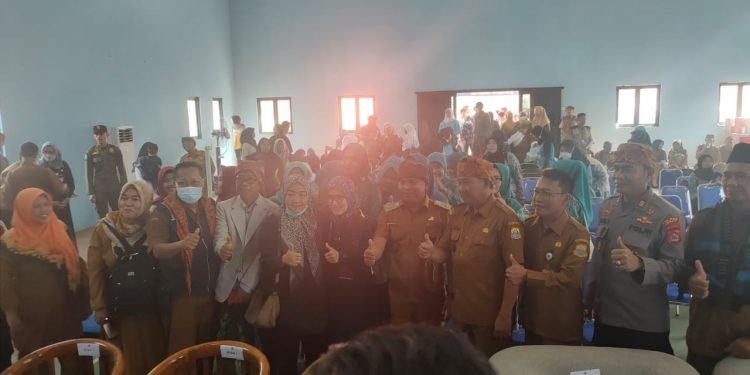 Kapolsek Curugbitung Polres Lebak Menyambut Kedatangan Bupati Kabupaten Lebak