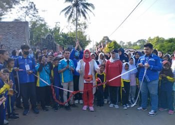 Menyambut HUT RI Ke 77, Kapolsek Baros Menghadiri Giat Jalan Santai Bersama Masyarakat Kecamatan Baros.