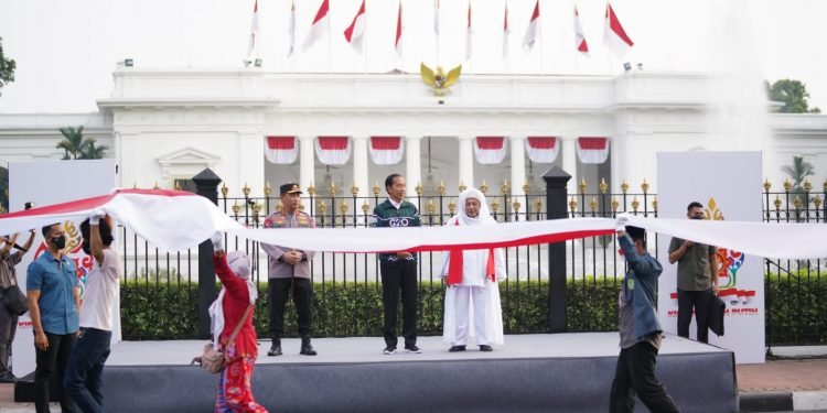 Di Acara Kirab Merah Putih, Kapolri Gelorakan Semangat Persatuan-Kesatuan Bangsa