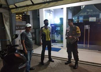 Cegah Kriminalitas Malam Hari, Anggota Patroli Polsek Baros Sambangi Bank BJB Baros