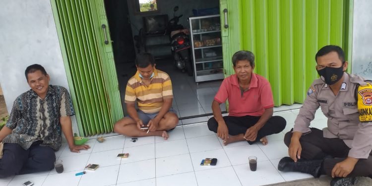 Guyub Bareng Warga Desa Binaan, Upaya Personel Bhabinkamtibmas Polsek Mancak Polres Cilegon Ciptakan Kamtibmas Kondusif