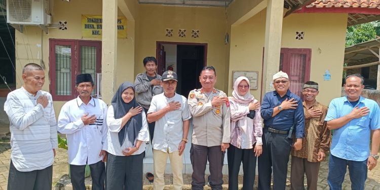 Jelang Akhiri Masa jabatan, Kapolsek Mancak Polres Cilegon Pamit Dan Mohon Diri Ke Kantor Pemerintahan Desa Di Daerah Hukumnya