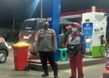 Polsek Baros Patroli Dialogis Dengan Karyawan SPBU Berikan Himbauan Kamtibmas