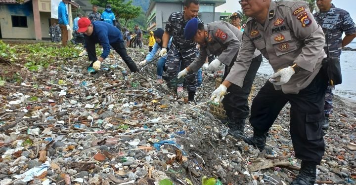 Gerakan Nasional Laut Bersih, Ditpolairud Polda Banten Menghadiri Undangan DanLanal Banten