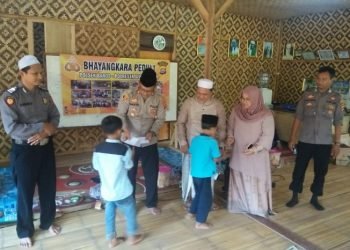 Kapolsek Baros Polresta Serkot Laksanakan Program Kapolda Banten “Polisi Sayang Anak Yatim”