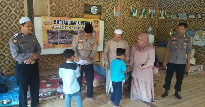 Kapolsek Baros Polresta Serkot Laksanakan Program Kapolda Banten “Polisi Sayang Anak Yatim”