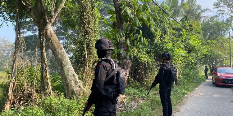 Wakil Presiden Kunjungan Kerja ke Tanara, Satbrimob Polda Banten Laksanakan Pengamanan Ring 3