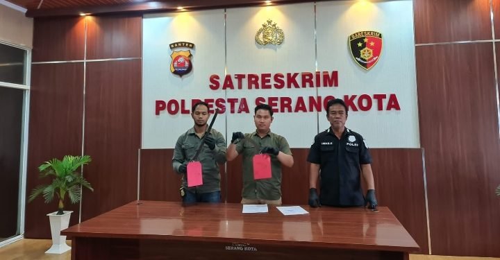 Dua Pemuda Kedapatan Membawa Sajam, Satreskrim Polresta Serang Kota Amankan Pelaku