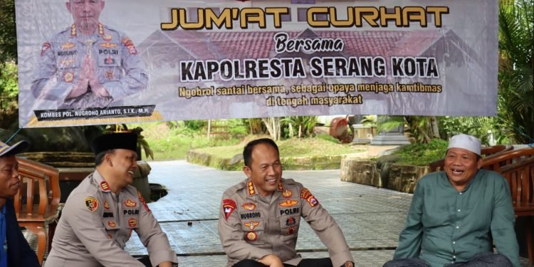 Lewat Jumat Curhat, Kapolresta Serang Kota Dekatkan Diri Dengan Masyarakat