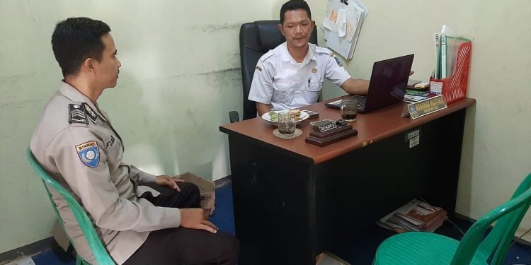 Bhabinkamtibmas Subsektor Tunjung Teja Polsek Petir Polres Serang Melaksanakan Kunjungan ke Desa Binaannya