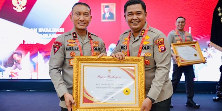 Penghargaan Pelayanan Prima dari Kemenpan RB diraih Polres Cilegon Polda Banten