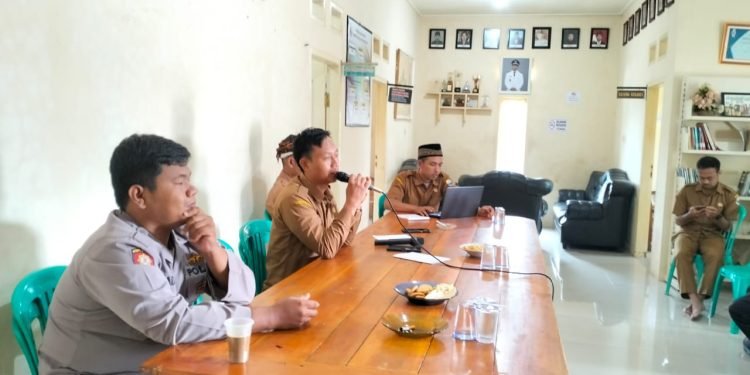 Anggota Babinkamtibmas Polsek Cibeber Polres Lebak Laksanakan Giat Program Quick Wins Presisi Polri 2023