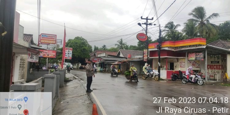 Strong Point Pagi Dalam Wujud Nyata Kehadiran Anggota Unit Samapta Polsek Petir Polres Serang Ditengah Masyarakat