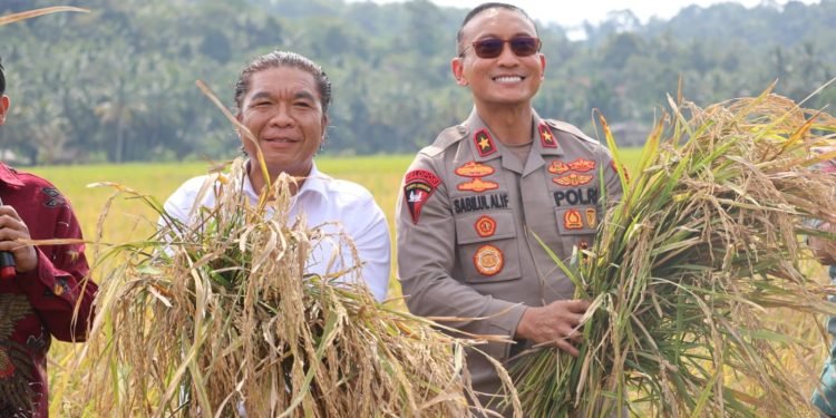 Wakapolda Banten Dampingi Gubernur Lemhanas RI Tinjau PT. Dover Chemical dan Pusat Penelitian Pengembangan dan Penerapan Bio Teknologi