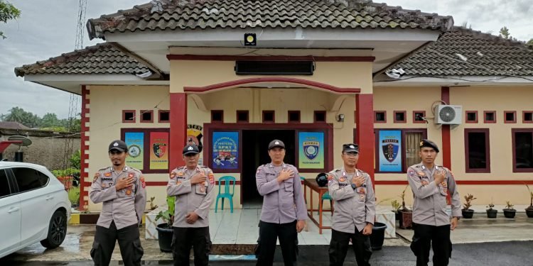 Bhabinkamtibmas Polsek Banjarsari Polres Lebak Laksanakan Program Quick Wins Presisi Polri