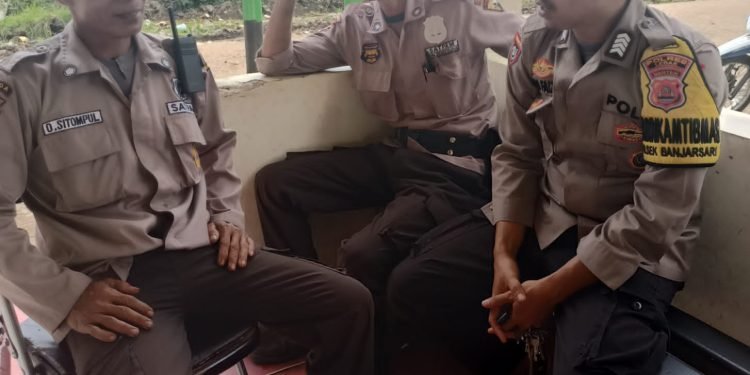 Bhabinkamtibmas Polsek Banjarsari Polres Lebak Laksanakan Program Quick Wins Presisi Polri