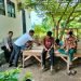 Sikapi Berbagai Perkembangan Informasi, Personel Bhabinkamtibmas Polsek Bojonegara  Polres Cilegon Polda Banten Ngobrol Bareng Warga Desa Binaan