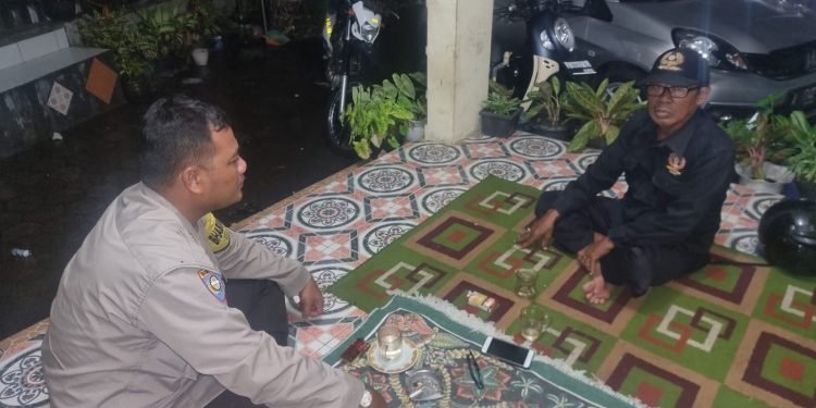 Tatap Muka Dengan Warga, Babinkamtibmas Polsek Ciwandan Polres Cilegon Polda Banten Wujudkan Silaturahmi