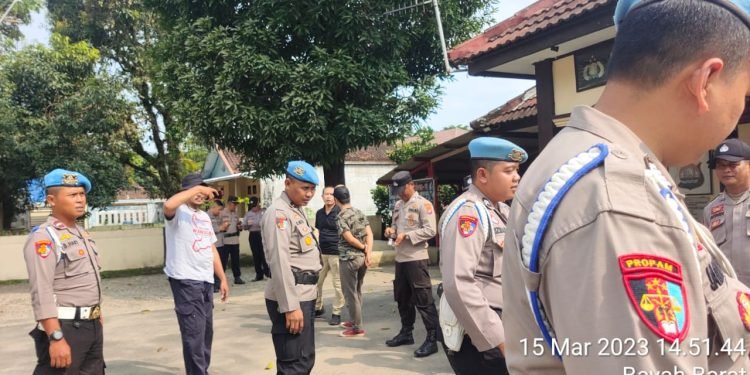 Tingkatkan Kedisiplinan Anggota Polsek Bayah Polres Lebak Kedatangan Tim Propam Polres Lebak Polda Banten