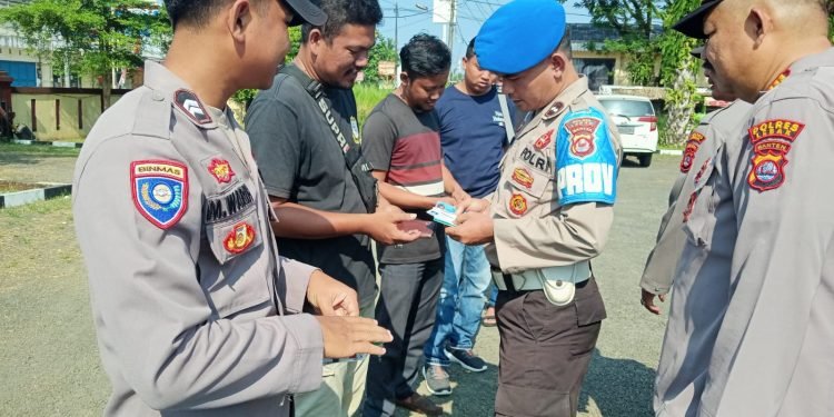 Tingkatkan kedisiplinan, Kapolsek Malingping Polres Lebak pimpin apel pagi