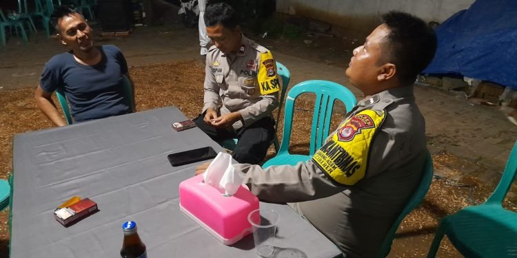 Lakukan Komunikasi aktif, Personil Polsek  Cibeber sambangi masyarakat lingkungan Sambirangon Cibeber