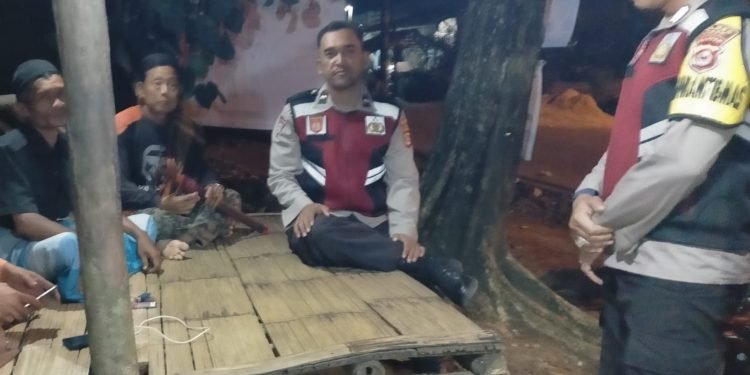 Polsek Cileles Polres Lebak Intens Laksanakan Giat Patroli Dialogis Ke Pemukiman Warga