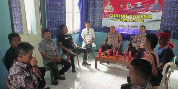Dengarkan keluhan Warga Masyarakat Kapolsek Maja gelar curhat bareng